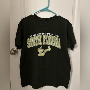 UNIVERSITY OF SOUTH FLORIDA BULLS SS T-shirt. L